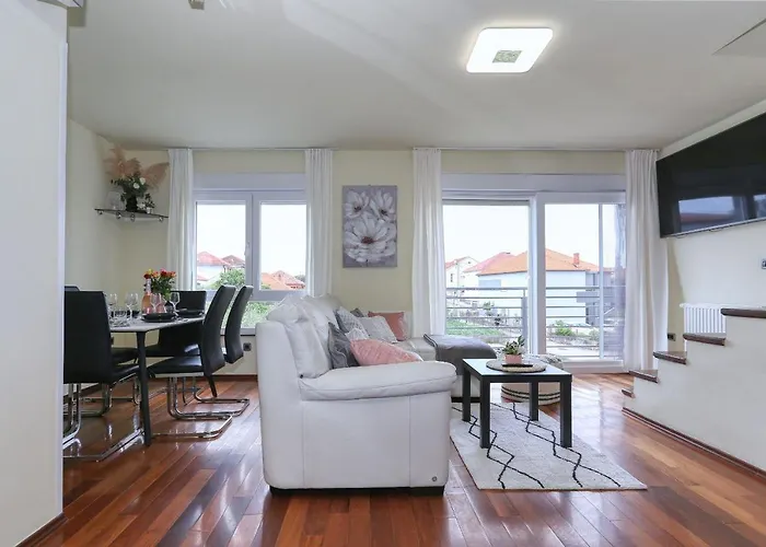 Apartment Elena