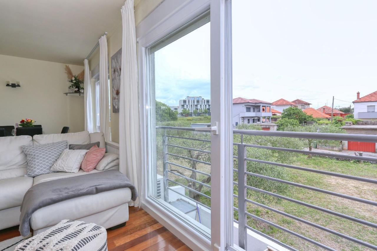 Elena Apartament