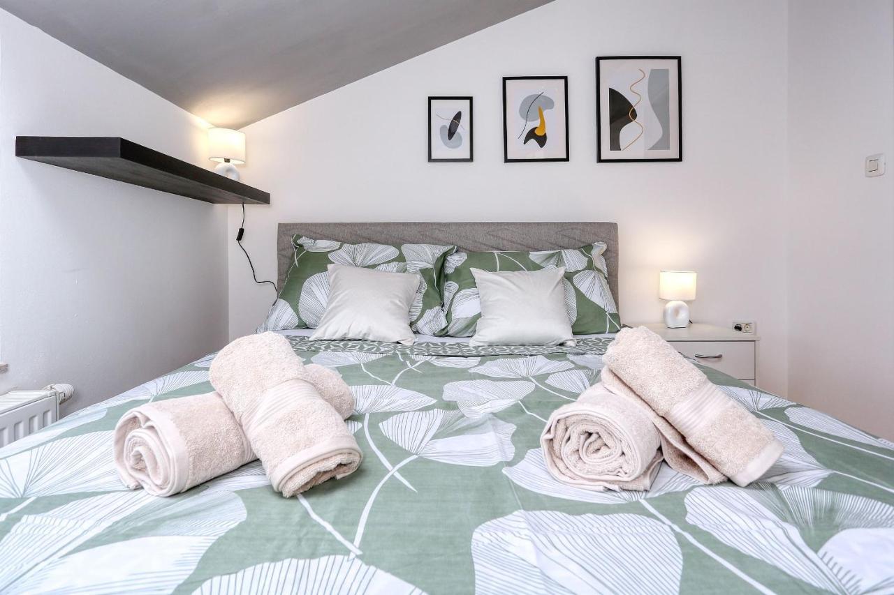 Elena Apartament *